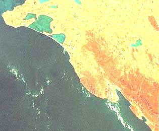 Фото защитного мергелевого экрана Северо-западного Кавказа, сделано из 
         космоса со станции «Мир» в инфракрасном диапазоне.